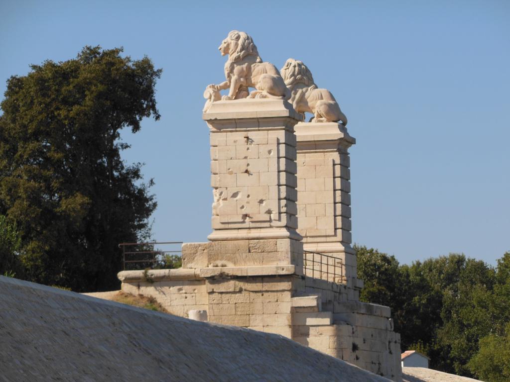 Appartement Arles Centre Historique Δωμάτιο φωτογραφία